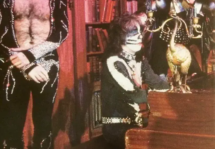 21. October, 1976, might be the last time Peter Criss used blue eye makeup, when Kiss taped "The Paul Lynde Halloween Special".