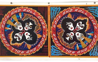 On 11. November 1976, Kiss released their fifth studio album “Rock and Roll Over”. It was recorded at the Star Theatre in Nanuet, New York.