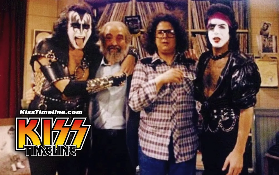On 5. January 1982, Gene Simmons and Paul Stanley were interviewed on the "Flo And Eddie" tv show on Times Square, New York City.