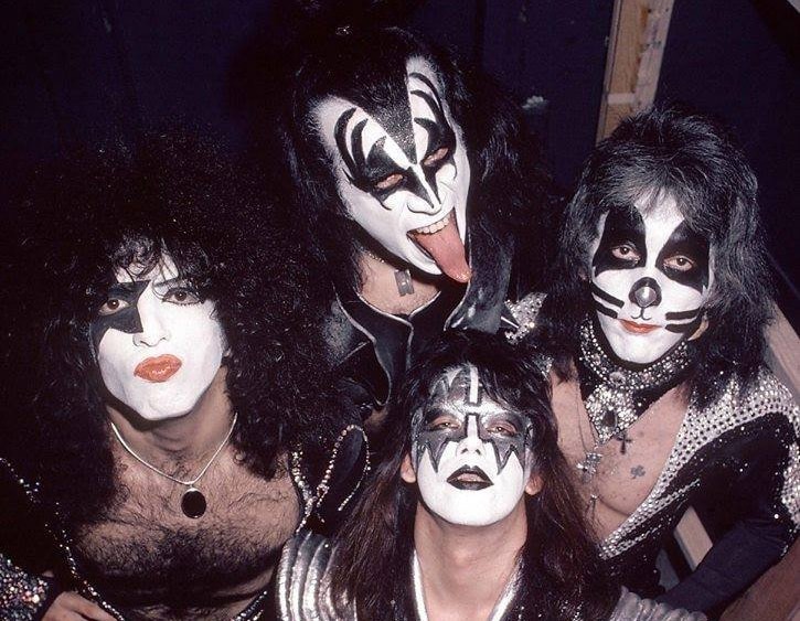 Kiss revealing the new prototype "Destroyer" costumes for the first time