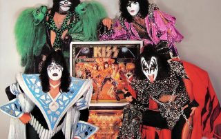 Bally releases the Kiss pinball machine, 1. July 1979