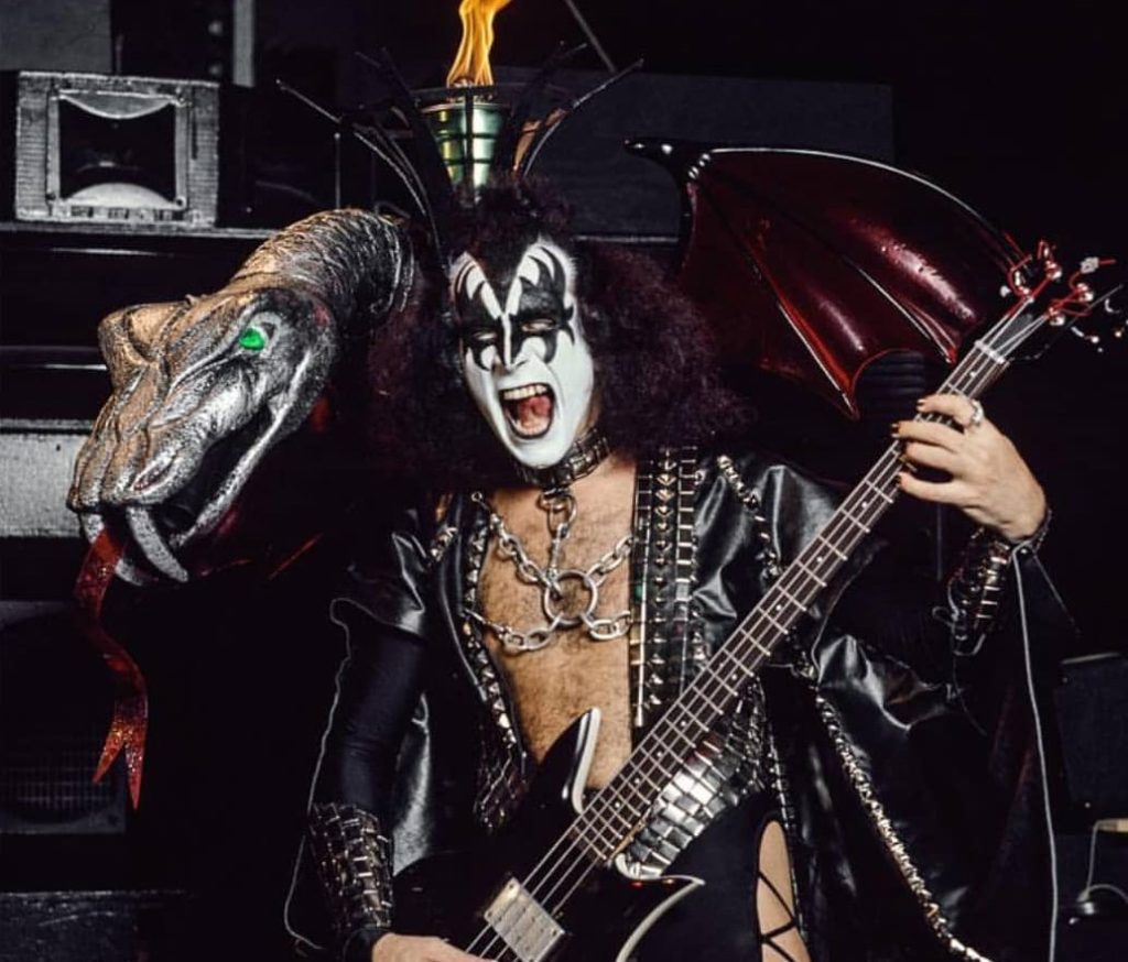 Kiss debuts Sam T. Serpent on 8. July 1977, Gene Simmons