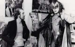 Gene Simmons appears at WMMS Radio and Cosmic Comics, 29. November 1978