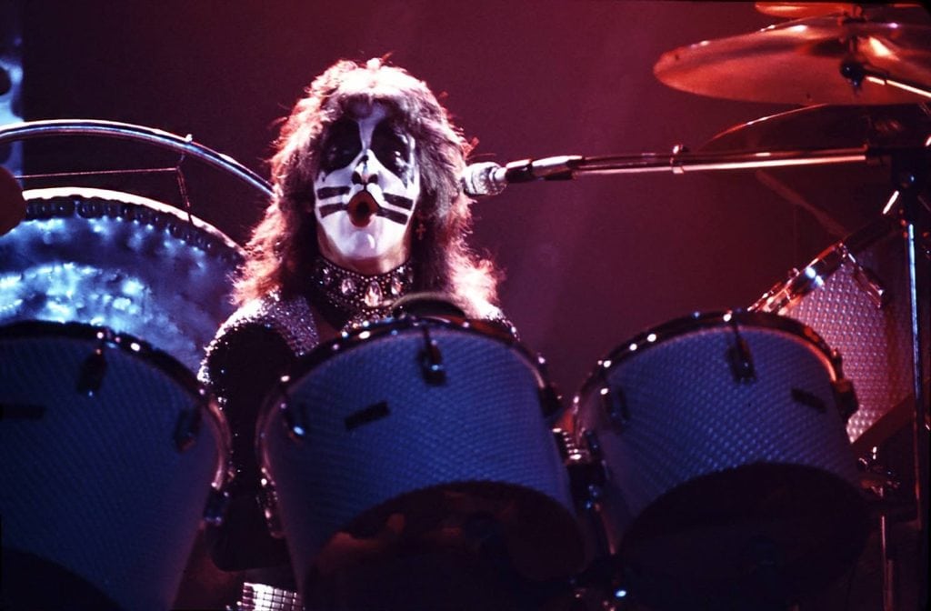 Peter Criss playing at the "Rock and Roll Over" tour dress rehearsal at Camp Curtis Guild, 15. November 1976. Photo by Richard Aaron.