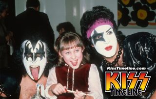 On 5. January 1982, Paul Stanley and Gene Simmons visited the children at the Cerebral Palsy Headquarters New York City.