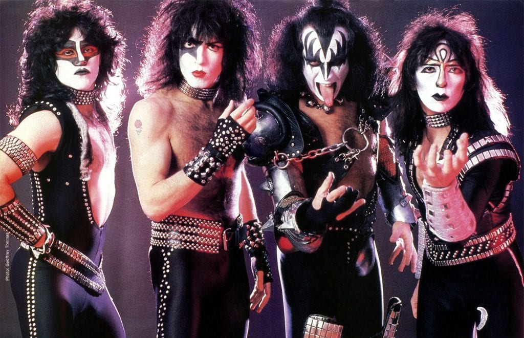 On 23. January 1983, Kiss did a photo session in Manhattan, New York City, with photographer Geoffrey Thomas.