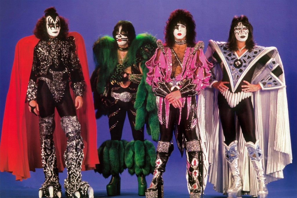 On 21. April 1979 (date not confirmed), Kiss did the "Return Of Kiss" commercial shoot with new costumes. The photo session was done in New York with photographer Enrico Ferorelli.
