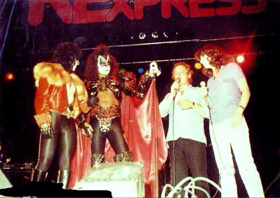 On 31. May, 1981, Gene Simmons and Eric Carr attended the "Rennbahn Express Star Party" which took place in the Vienna Stadthalle, Austria.