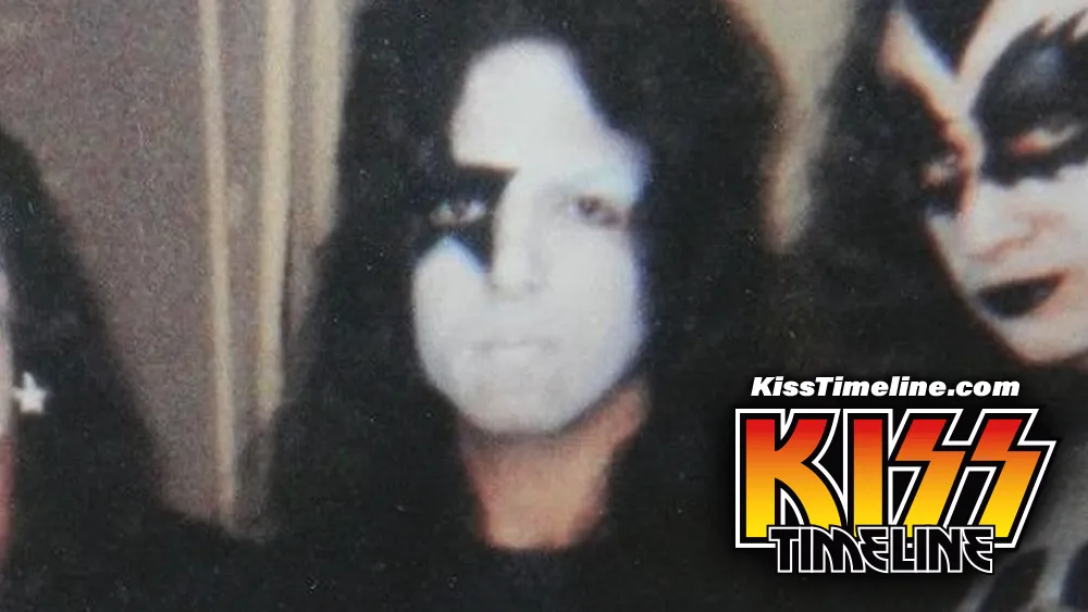 On 26. May, 1973, Paul Stanley used his star makeup for the very first time, playing with Kiss for 200 people at Snedens Landing, Palisades, New York.