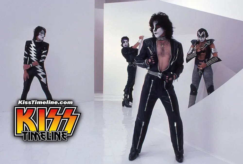 On 27. June, 1981, Kiss did the "The Elder" photo session with Barry Levine in New York. The photos were not used for the worldwide album graphics (but was used on the Japanese version). One of the photos were used a year later for the "Killers" compilation.